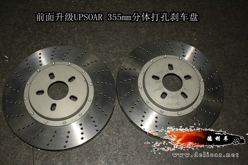 大連德利汽車改裝邁騰升級(jí)前后UPSOAR剎車套裝作業(yè)