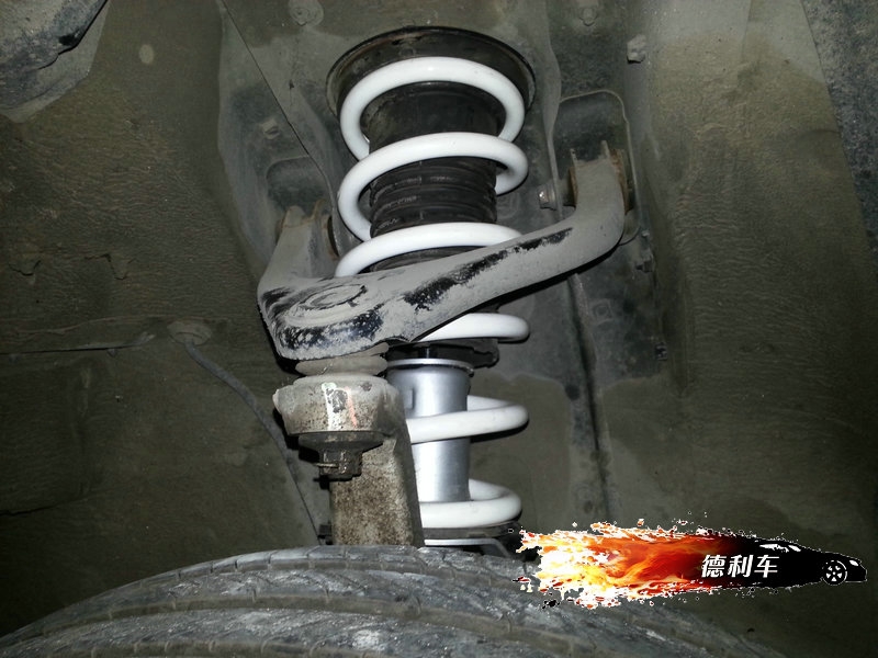 大連德利汽車改裝銳志改裝日本KYB避震，底盤強(qiáng)化