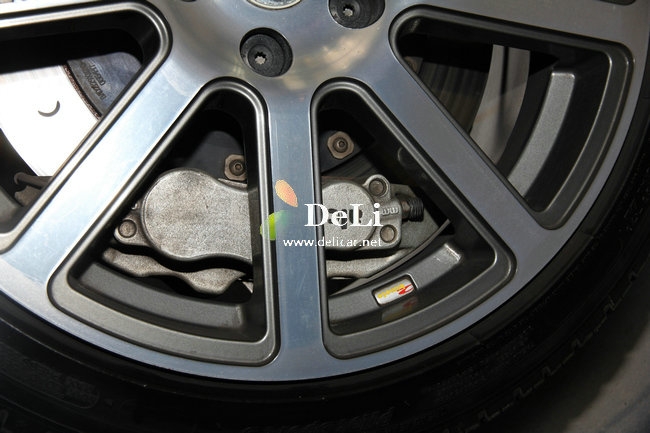 大連德利汽車改裝GTI改天蝎排氣OKD點火MTM輪轂R20尾燈KW V3避震ALCON剎車