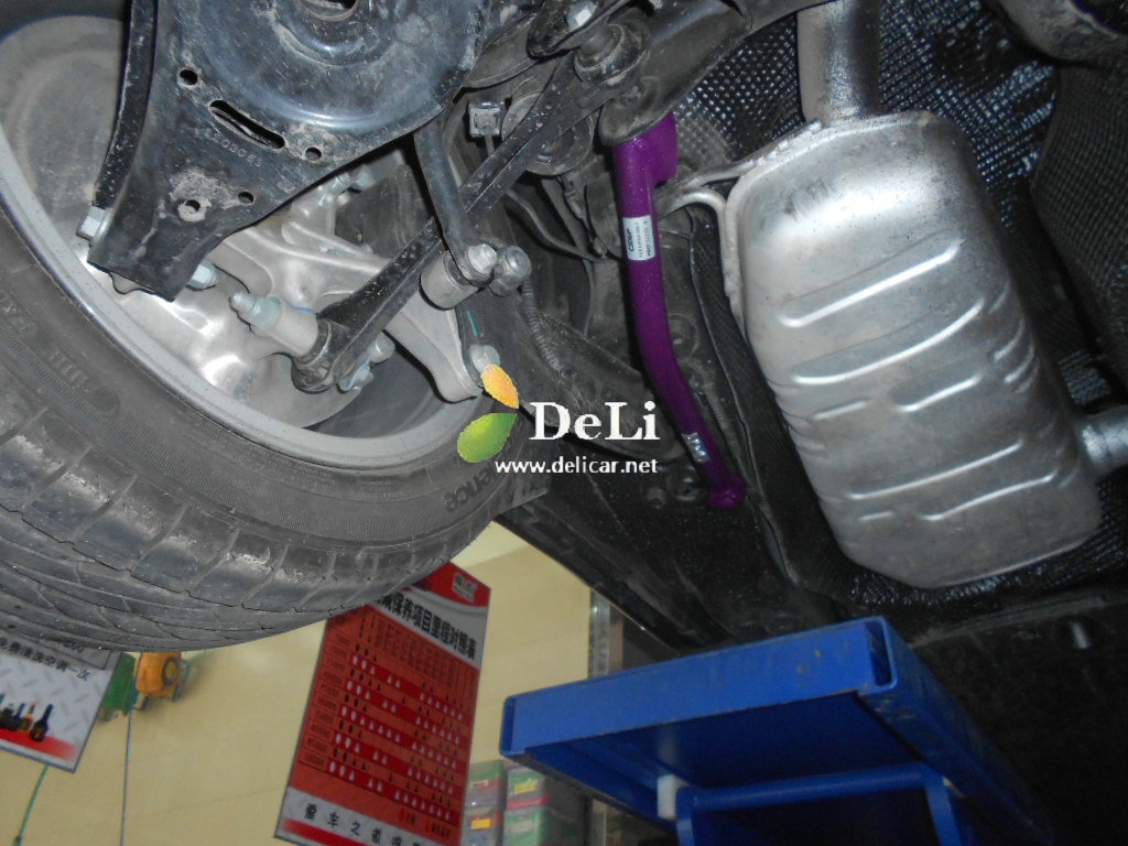 大連德利汽車改裝邁騰獅特拉桿平衡桿