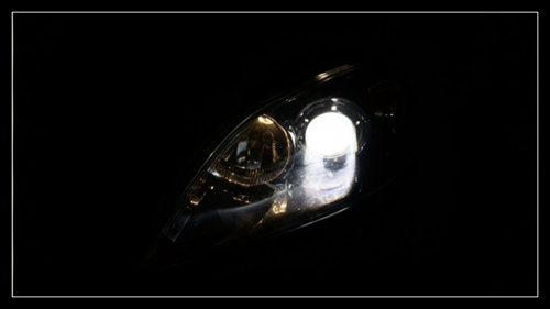 马自达3改装奥迪原装位双光透镜 国产灯泡 快起安定器