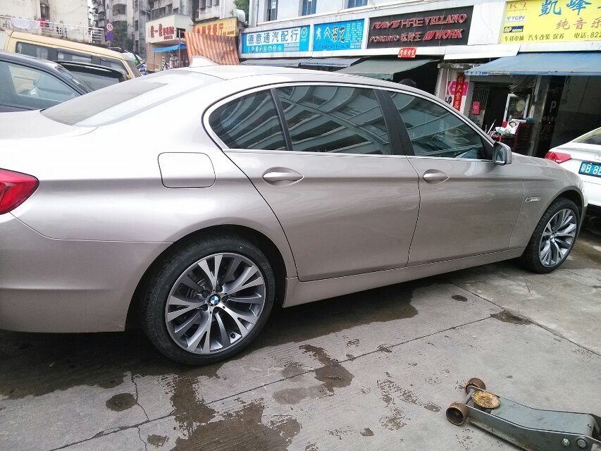 523寶馬，裝550GT、19寸厡裝