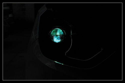 IX35大灯改装奥迪双光透镜 欧司朗灯泡 松下安定器