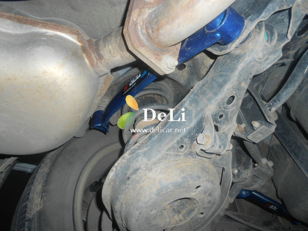 大連德利汽車改裝馬自達(dá)6改LED大燈總成LED霧燈，全車?yán)瓧U