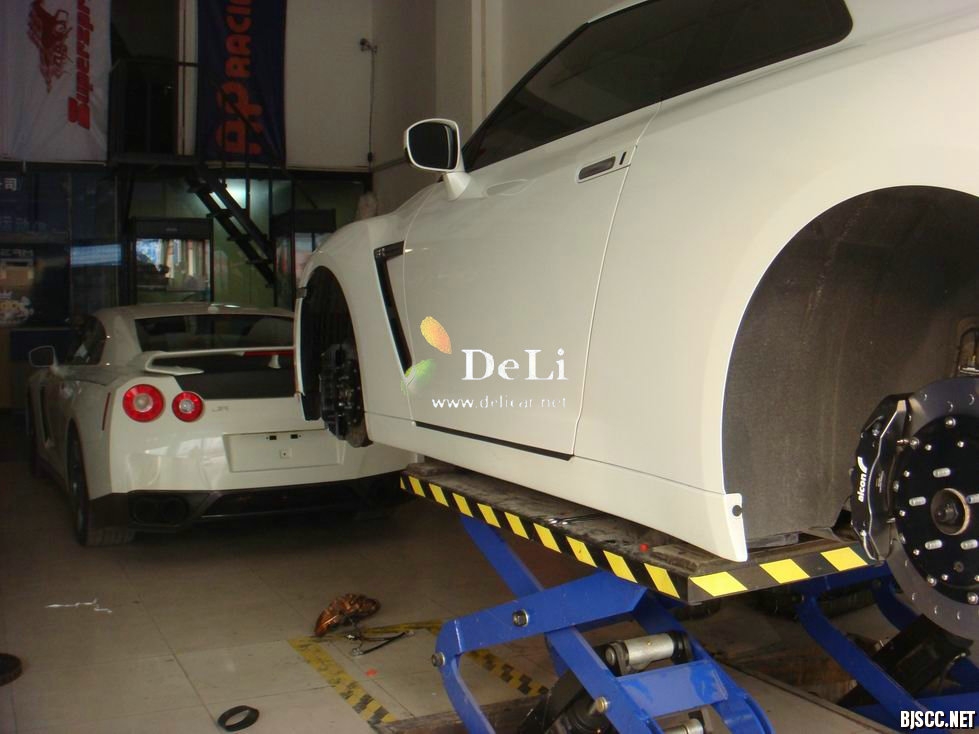 大連德利汽車改裝GTR35 Alcon剎車RAYS輪轂
