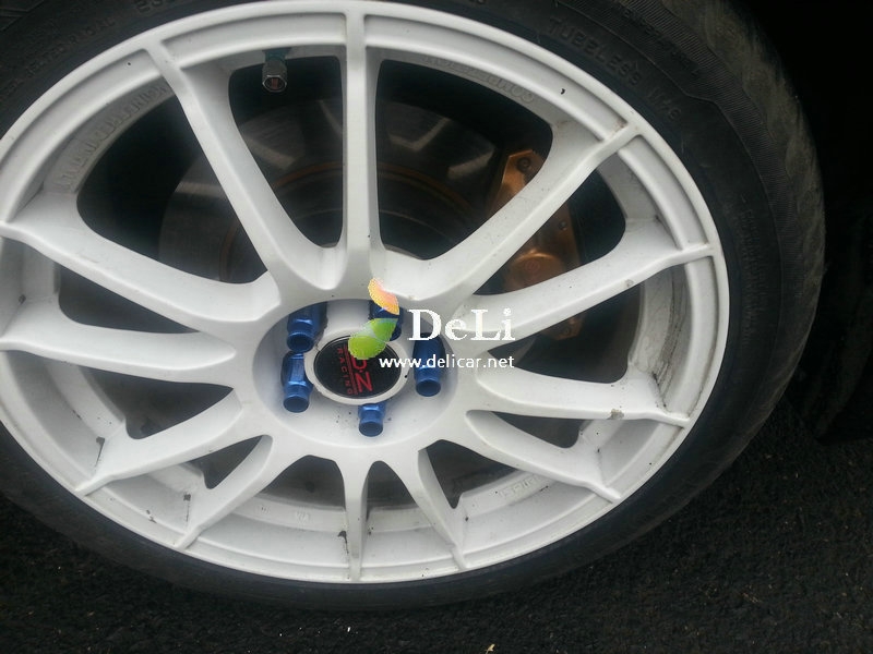 大連德利汽車改裝翼豹WRX改裝brembo剎車,STI外觀等