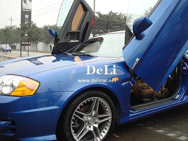 大連德利汽車改裝現(xiàn)代酷派改裝鷗翼門效果圖欣賞