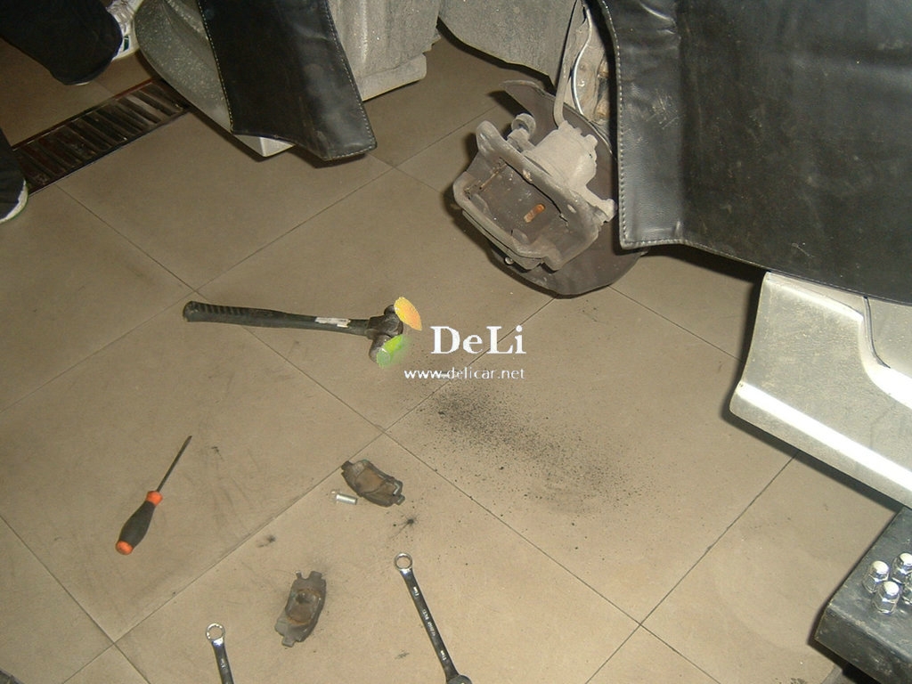 大連德利汽車改裝樂風（頂吧，剎車盤，輪轂）