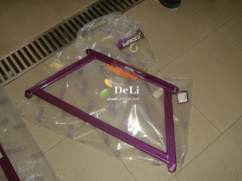 大連德利汽車改裝樂風（頂吧，剎車盤，輪轂）