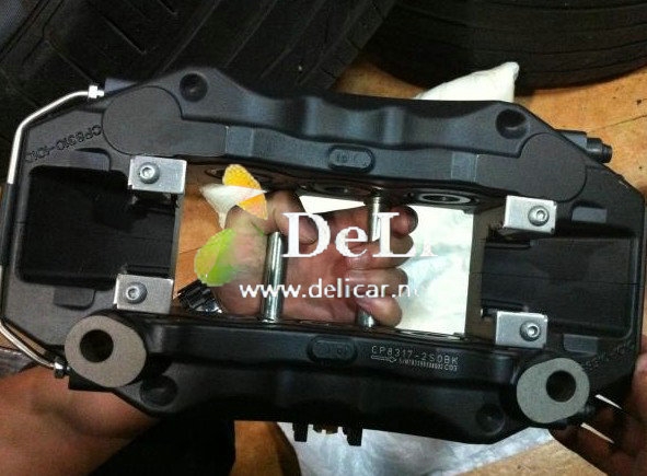 大連德利汽車改裝FX35改裝AP剎車改裝排氣