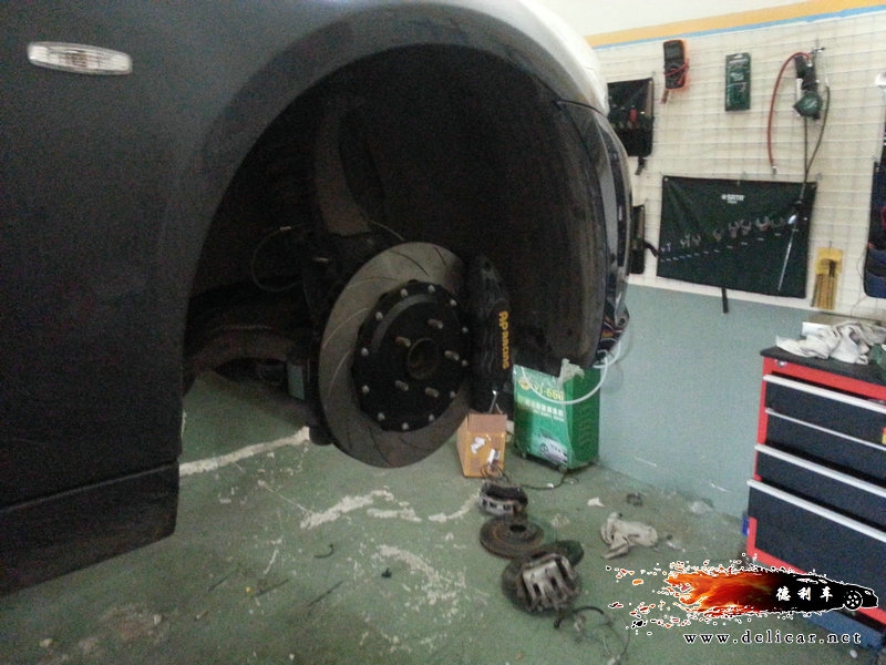 大連德利汽車改裝英菲尼迪G25改裝AP7040 7600剎車日本W(wǎng)ORK輪轂 鈦合金排氣等