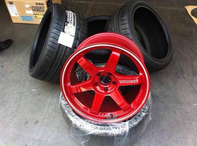 TE37 RT ,18 紅色，全新