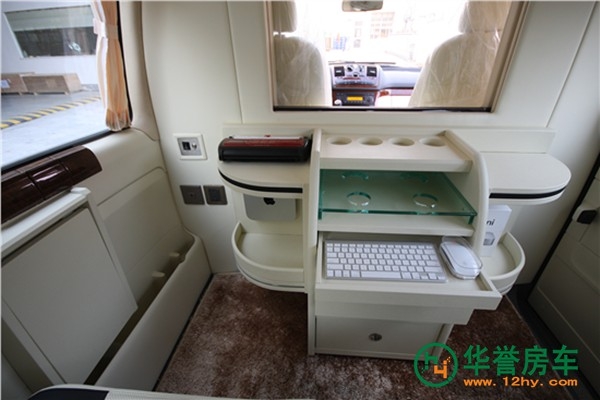 威霆內(nèi)飾改裝房車(chē) 兩款案例欣賞
