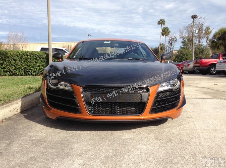 Audi R8 OEM 碳纖維機(jī)蓋