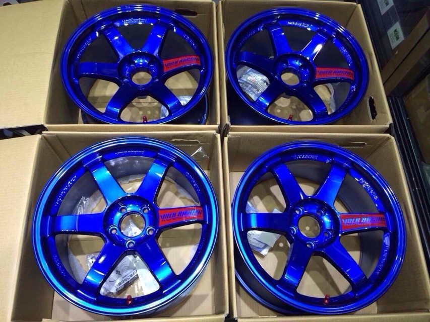 Rays TE37SL，又到一套 18寸，全新，現(xiàn)貨，特別顏色