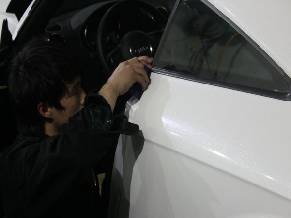【車鎮(zhèn)改裝】奧迪TT全車身車貼改色