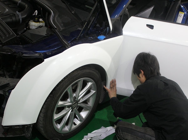 【車鎮(zhèn)改裝】奧迪TT全車身車貼改色