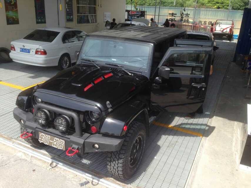 【車鎮(zhèn)改裝】炫酷黑配騷紅2.5寸清爽升高