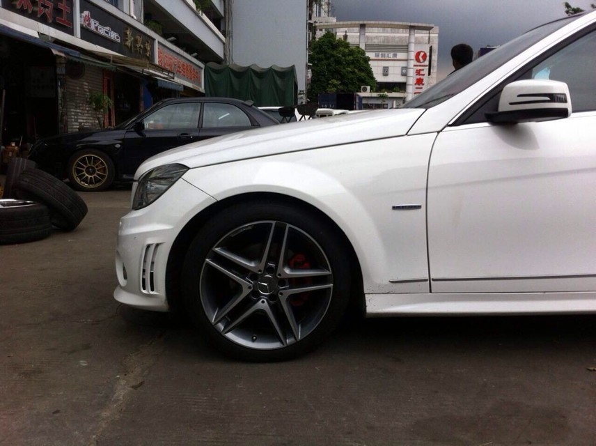奔馳，裝AMG