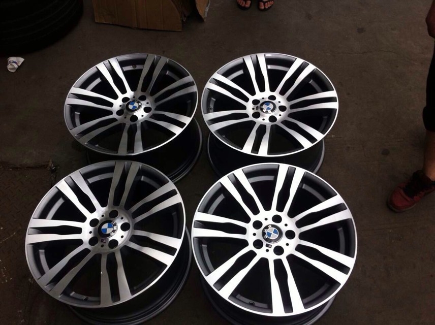 寶馬X5M：20 10J ET40 11J ET35、