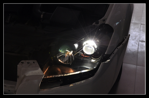 奔腾B50大灯改装全新双光透镜 雪莱特氙气灯 金世莱安定器