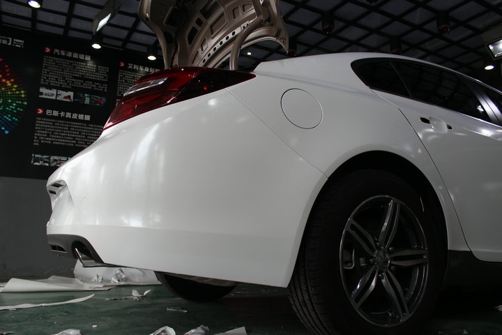【車鎮(zhèn)改裝】別克君威全車身貼膜改色