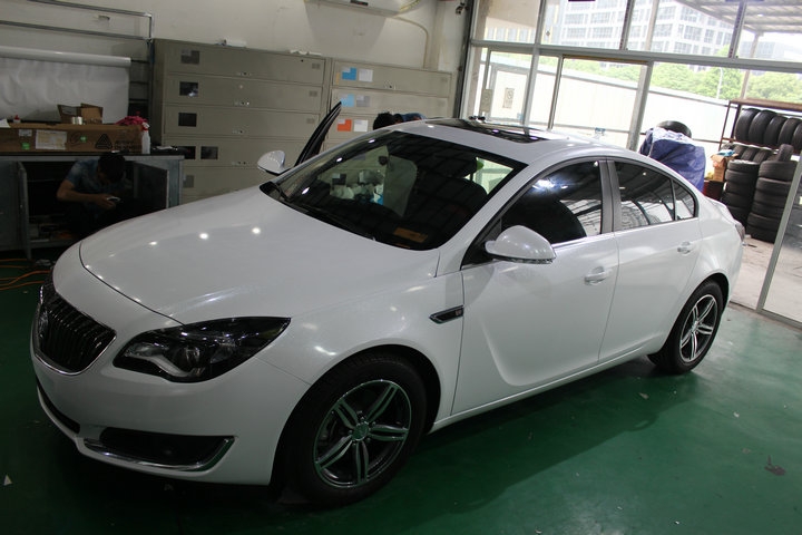 【車鎮(zhèn)改裝】別克君威全車身貼膜改色