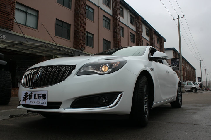 【車鎮(zhèn)改裝】別克君威全車身貼膜改色