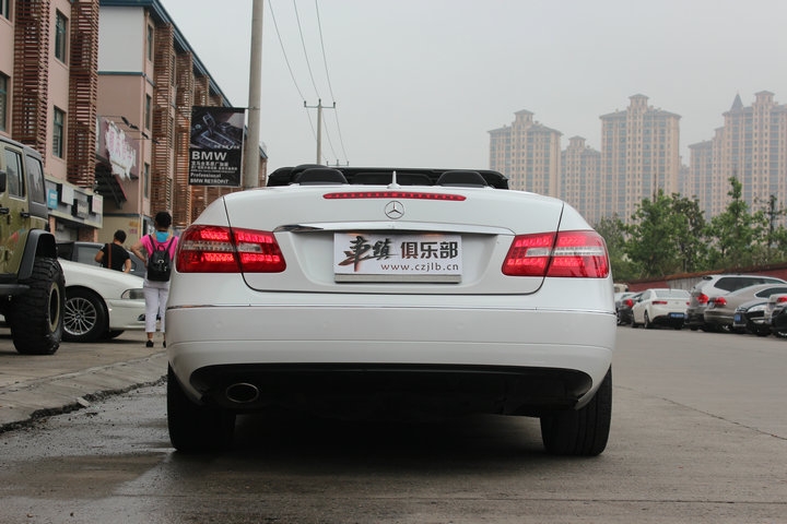 【車鎮(zhèn)改裝】奔馳E260車身貼膜