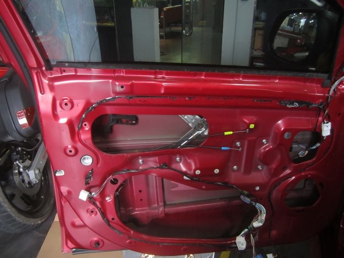 音樂根本停不下來  看三菱勁炫音響改裝