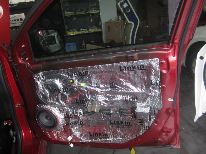 音樂根本停不下來  看三菱勁炫音響改裝