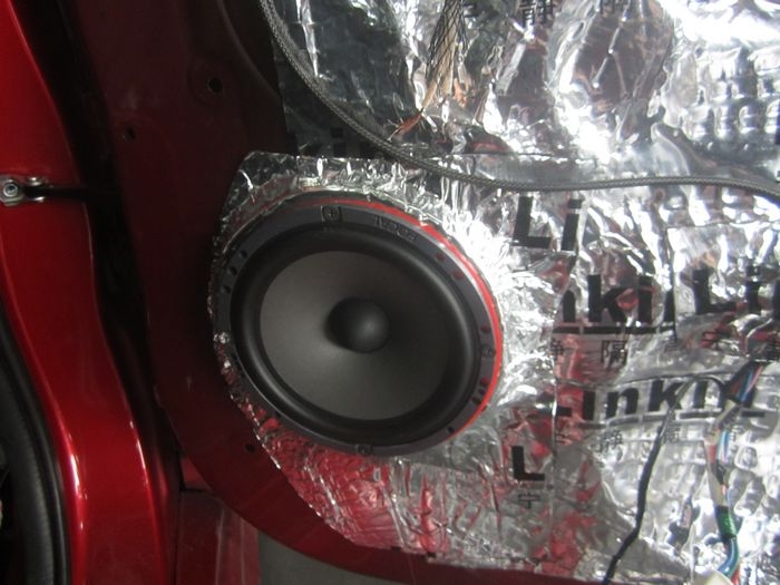 音樂根本停不下來  看三菱勁炫音響改裝