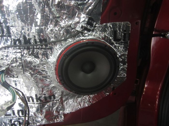 音樂根本停不下來  看三菱勁炫音響改裝