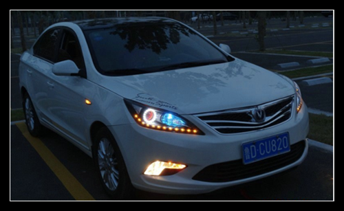 長(zhǎng)安逸動(dòng)大燈改裝直接當(dāng)婚車 加裝寶馬海拉3透鏡