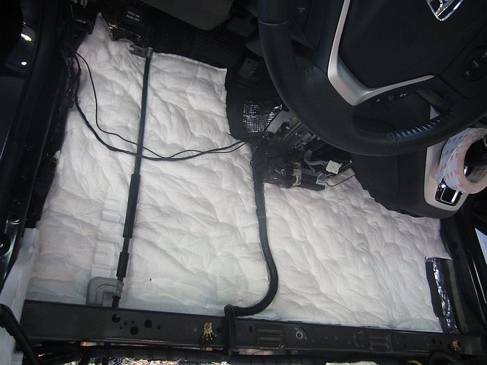 CRV全車俄羅斯STP隔音，出入盡顯軍工品質(zhì)