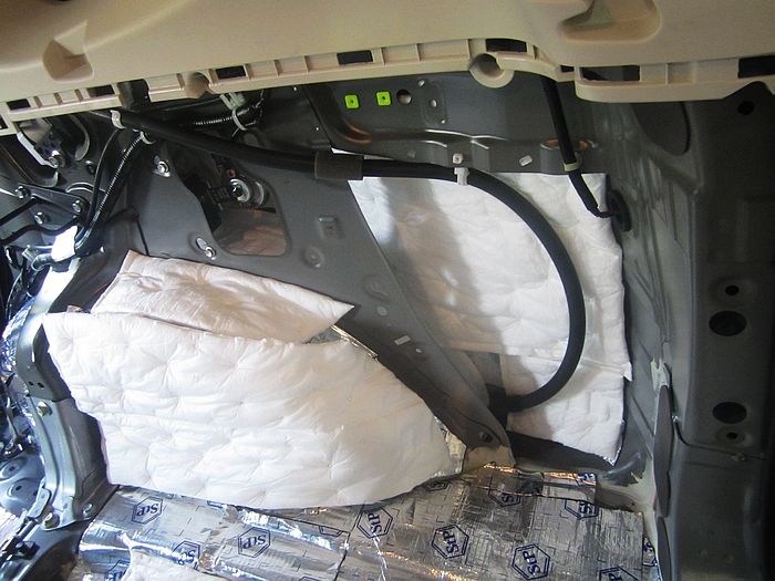 CRV全車俄羅斯STP隔音，出入盡顯軍工品質(zhì)