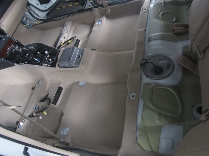 【好聲音分享】凱美瑞精彩音響改裝+全車(chē)隔音