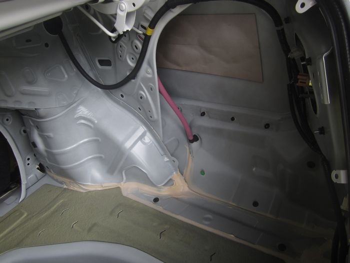 【好聲音分享】凱美瑞精彩音響改裝+全車(chē)隔音