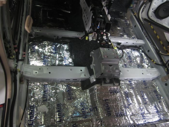 【好聲音分享】凱美瑞精彩音響改裝+全車(chē)隔音