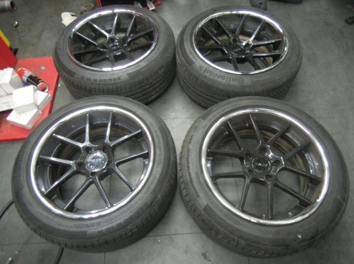 美國ADV 18寸頭尾：連馬牌 防爆225.50.18、99新－