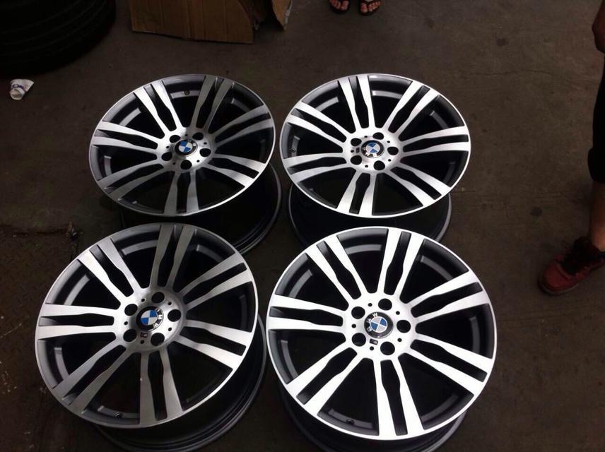 寶馬X5M：20 10J ET40 11J ET35、
