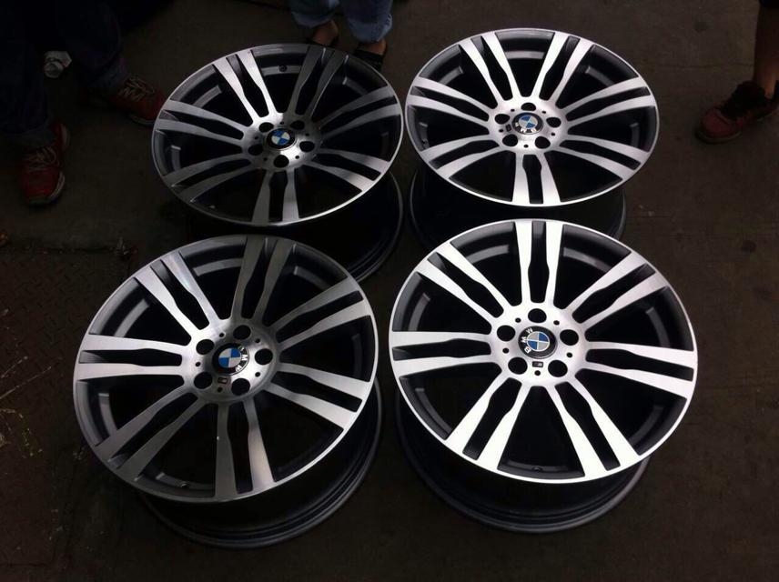 寶馬X5M：20 10J ET40 11J ET35、