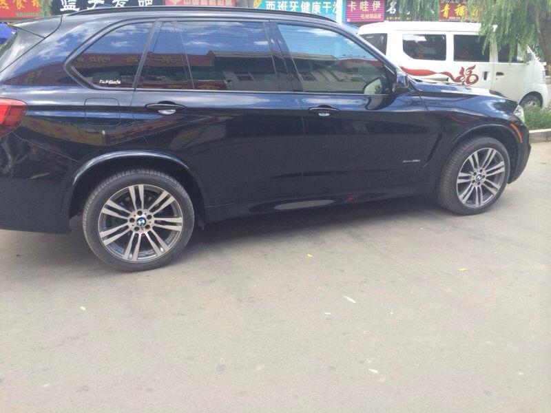 寶馬X5M：20 10J ET40 11J ET35、