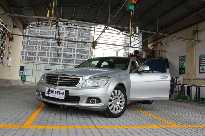 【車(chē)鎮(zhèn)改裝】奔馳C200改裝AMG前后包圍 輪轂 排氣