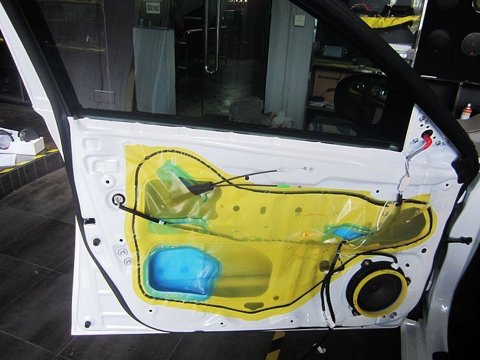 佛山音響改裝  途歌汽車影音：爆款音響，銳志來體驗(yàn)