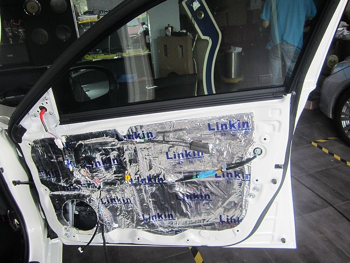 佛山音響改裝  途歌汽車影音：爆款音響，銳志來體驗(yàn)