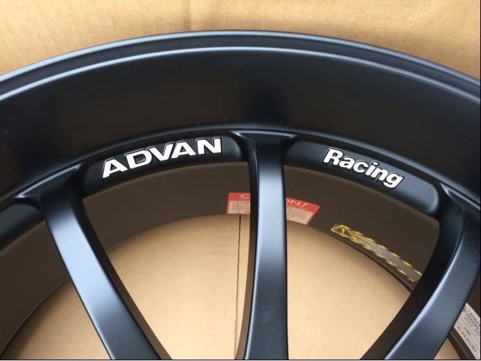 全新大拋邊現(xiàn)貨 橫濱RSD 19寸 *8.5j et30 9.5j et30 5*120 裝寶馬3系5系6系、現(xiàn)貨、數(shù)據(jù)完美、質(zhì)量一流