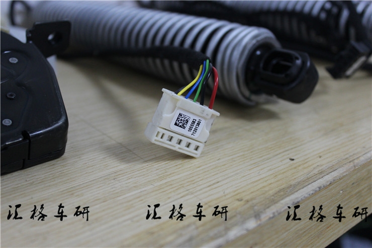 長(zhǎng)沙匯格車研改裝BMW寶馬5系原廠電動(dòng)尾門套件