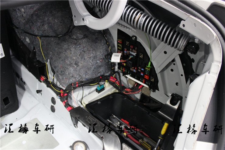 長(zhǎng)沙匯格車研改裝BMW寶馬5系原廠電動(dòng)尾門套件