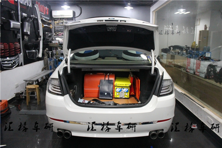 長(zhǎng)沙匯格車研改裝BMW寶馬5系原廠電動(dòng)尾門套件